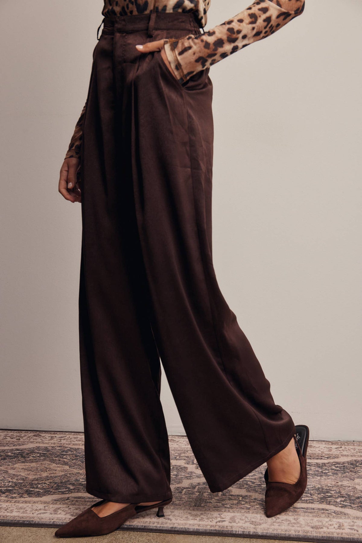 Satin Wide Leg Pleated Pants FP0034